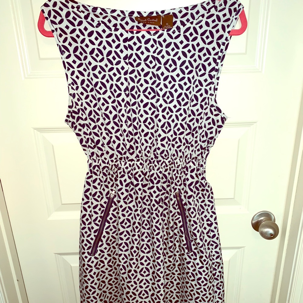 Adorable summer sleeveless midi dress